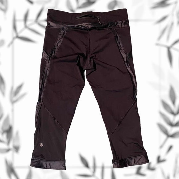 Lululemon 🦋🦋3 for 20! black Capri leggings - Picture 2 of 9